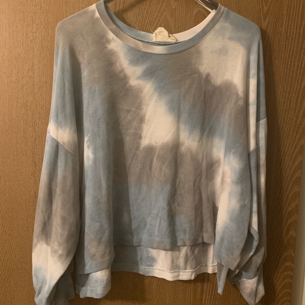 Final Touch blue/white/gray tie-dye sweatshirt